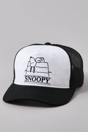 AE Snoopy Trucker Hat