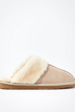 Minnetonka Women's Chesney Scuff Slipper