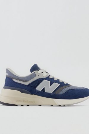 New Balance Men's 997R Sneaker
