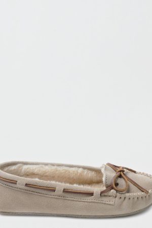 Minnetonka Women's Cally Moccasin