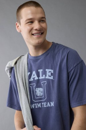 AE Boxy Yale Graphic T-Shirt