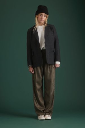 AE77 Premium Pleated Trouser Pant