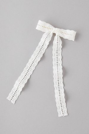 AE Small Eyelet Bow