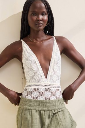Show Off Beachside Lace Plunge Bodysuit