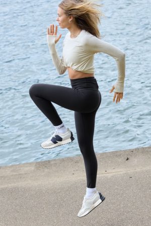 OFFLINE By Aerie The Hugger High Waisted Legging