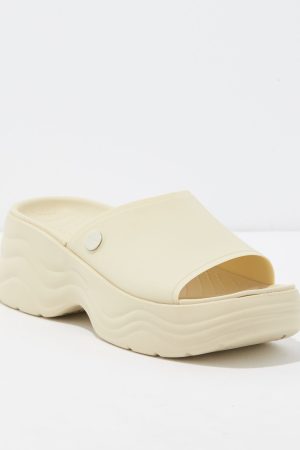 Crocs Skyline Slide Sandal