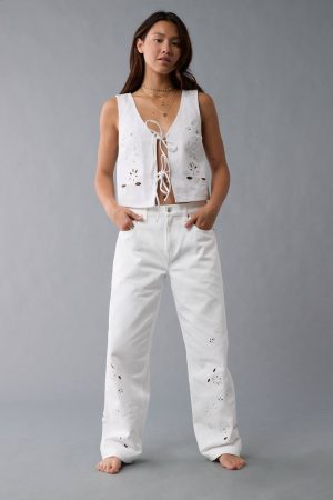 AE Strigid Embroidered Low-Rise Ex-Boyfriend Jean