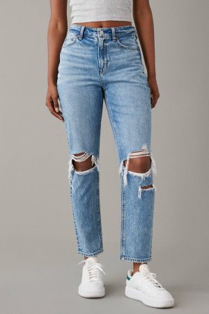 AE Strigid Ripped Mom Jean
