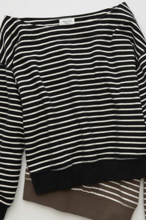 AE Off The Shoulder Sweatshirt