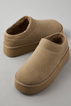 AE The Hangout Slip-On Slipper