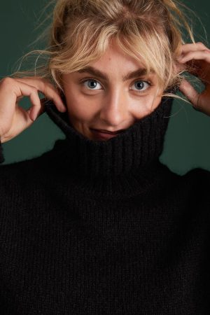 AE77 Premium Turtleneck Sweater