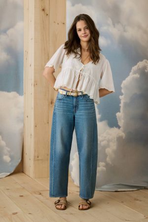 AE Dreamy Drape Strigid Barrel Jean
